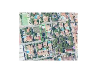 Wohngrundstück in Calle Camelias En Alberca La