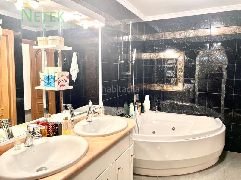 Foto b3d6a628-2f42-4a20-a9fc-b002e706e3ae. Chalet  con parcela de 1065 m2 en Santomera