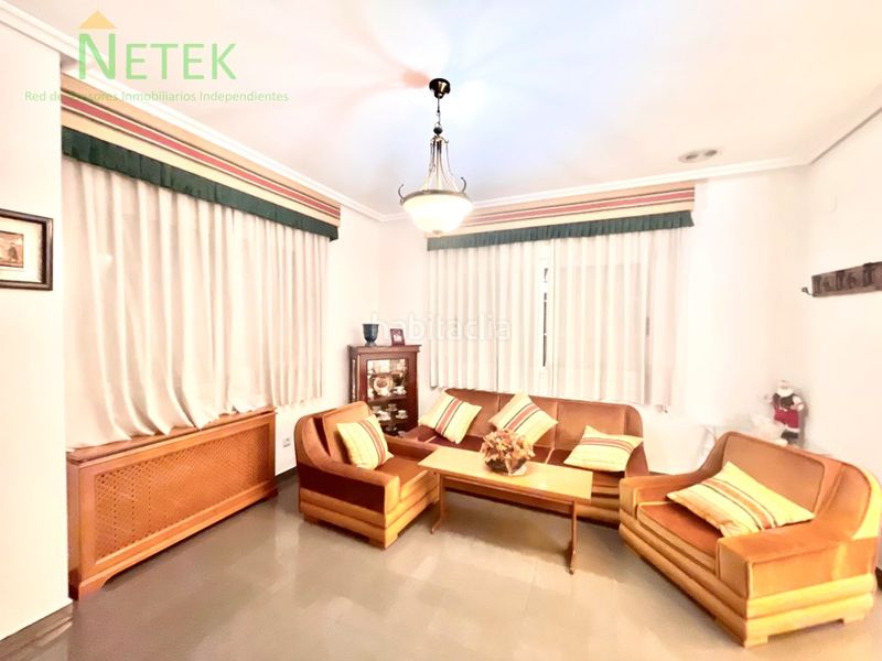 Foto eebb1412-5dc2-4312-a309-3879cd8d15bd. Chalet  con parcela de 1065 m2 en Santomera