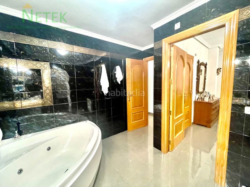 Foto 07696f5b-1fcc-482f-b94d-6f584fe86934. Chalet  de lujo en Santomera