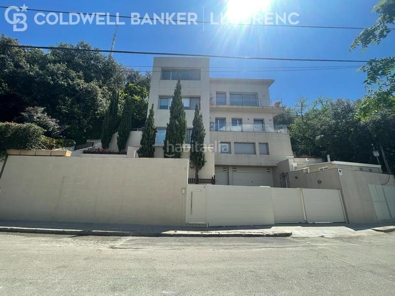 Foto b54b0c80-a553-49be-aa54-10dc0575d687. Xalet amb calefacció aparcament piscina a Vallvidrera - Tibidabo - Les Planes Barcelona