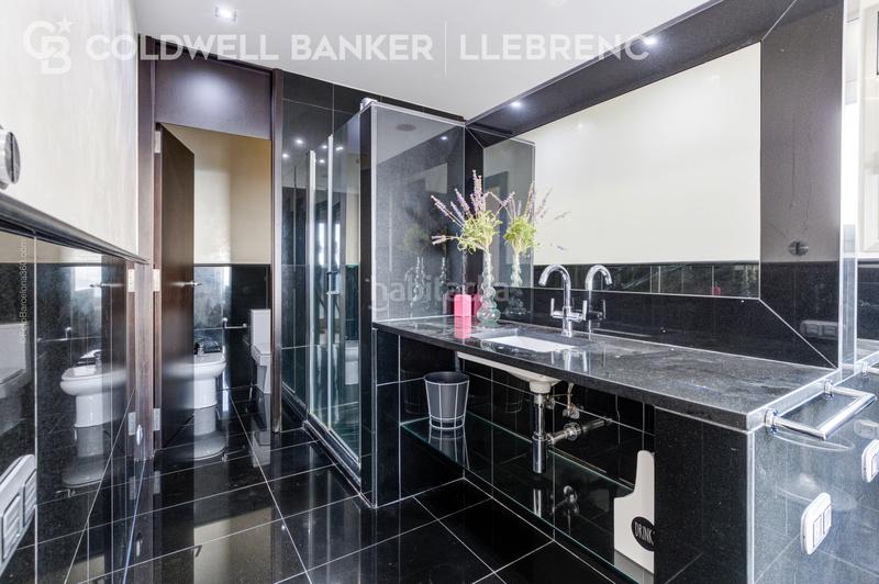 Foto d39562a1-90cc-435e-abab-4cb2c3c8bbc9. Xalet amb calefacció aparcament piscina a Vallvidrera - Tibidabo - Les Planes Barcelona