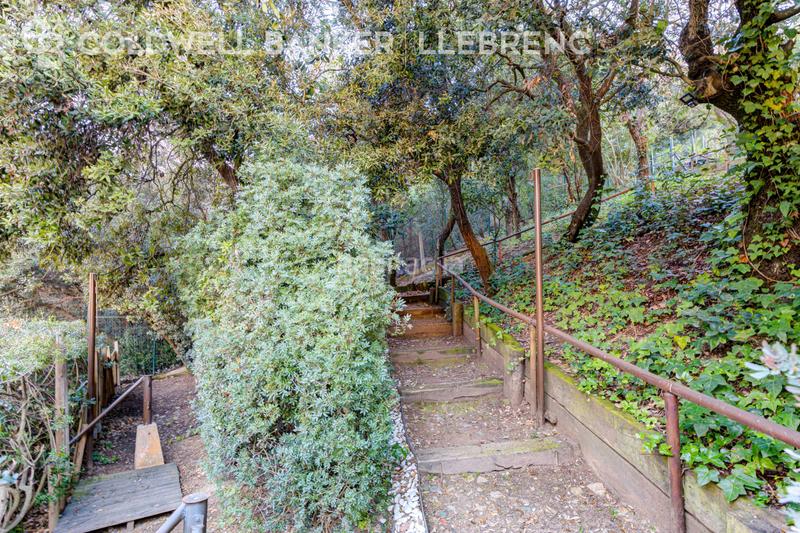 Foto e9d6ea5e-b819-4439-b530-3c7c553f6b8f. Xalet amb calefacció aparcament piscina a Vallvidrera - Tibidabo - Les Planes Barcelona