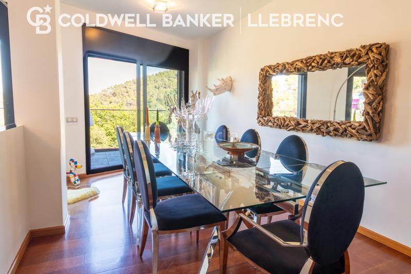 Foto 9f7c25a3-077b-43e2-98eb-dd42271cd9fb. Casa amb calefacció aparcament piscina a Vallvidrera - Tibidabo - Les Planes Barcelona