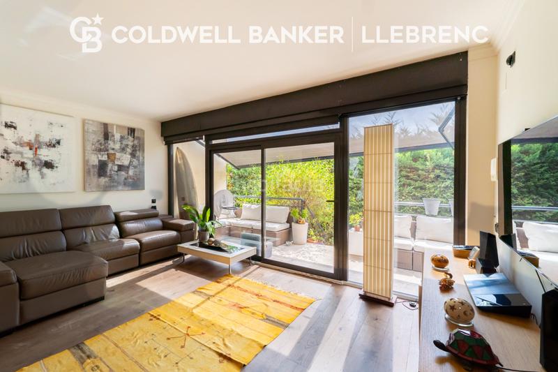 Foto 0db5f046-b2a8-4d75-8e5d-b638d6500872. Casa bifamiliare con riscaldamento parcheggio in Vallcarca - Penitents Barcelona