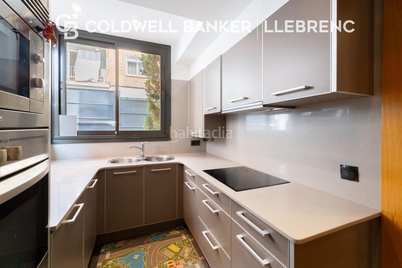 Foto 30a2239c-a40e-4040-8a3a-b43bdd1243a9. Casa bifamiliare con riscaldamento parcheggio in Vallcarca - Penitents Barcelona