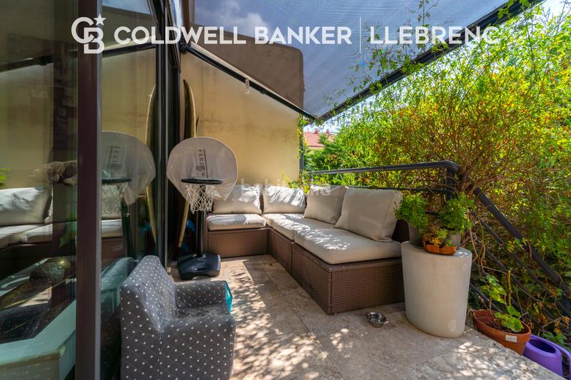 Foto 5d948383-22af-49ea-b9aa-bb87e41cab6b. Casa bifamiliare con riscaldamento parcheggio in Vallcarca - Penitents Barcelona