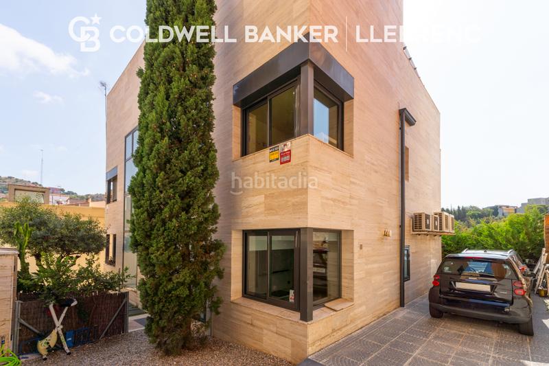 Foto 975b7053-5ef8-4145-8056-ad80fa1cc35e. Casa bifamiliare con riscaldamento parcheggio in Vallcarca - Penitents Barcelona
