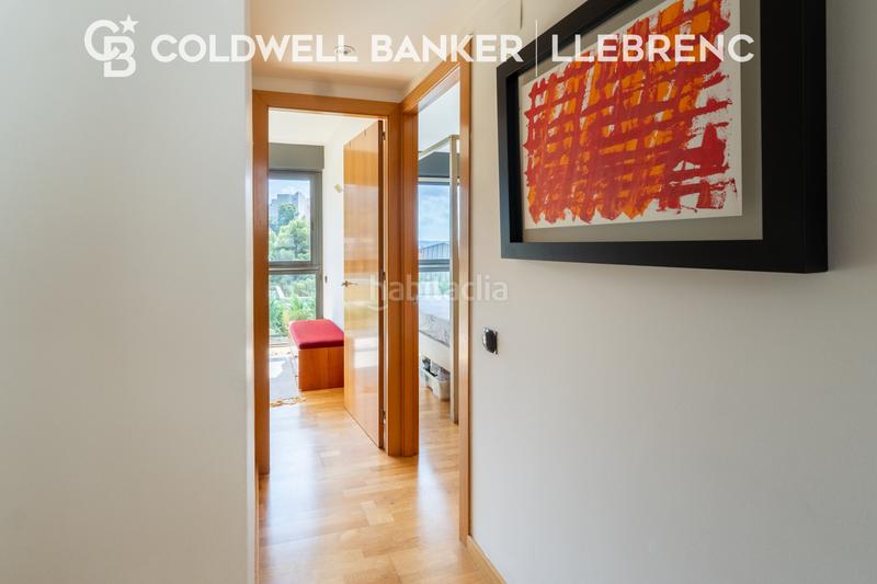 Foto ceab86bd-55e8-4882-b63a-35f91b001c16. Casa bifamiliare con riscaldamento parcheggio in Vallcarca - Penitents Barcelona