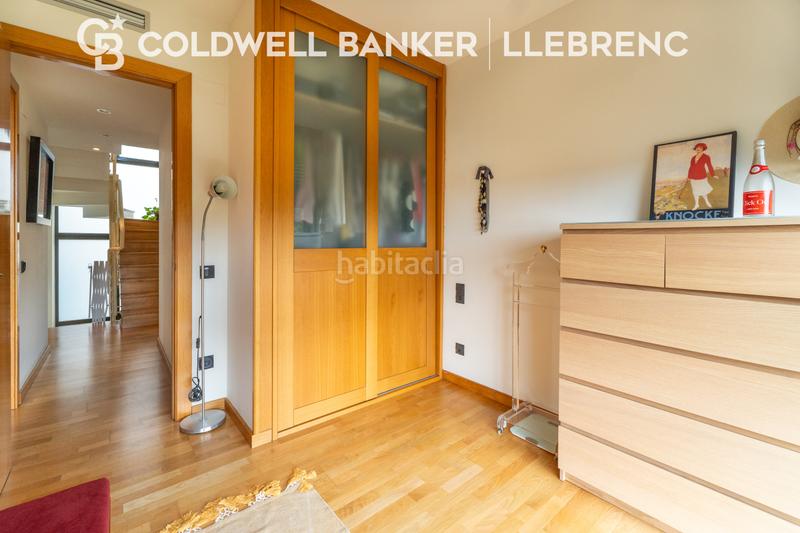 Foto d3115ffc-ed31-44a1-9812-6ff50b4555cd. Casa bifamiliare con riscaldamento parcheggio in Vallcarca - Penitents Barcelona