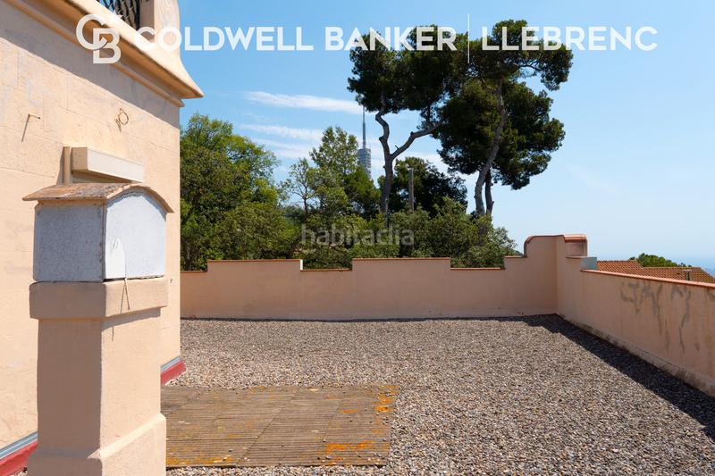 Foto c996e592-5134-4399-a067-22f088079951. Casa amb xemeneia calefacció aparcament piscina a Barcelona