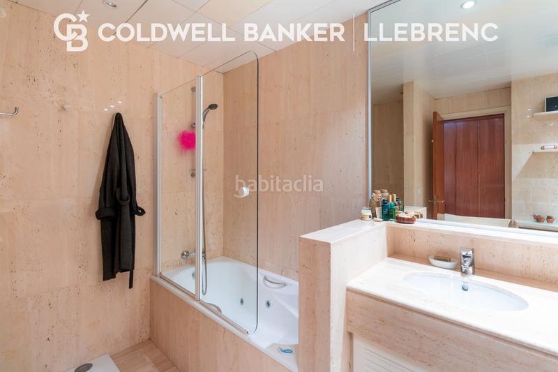 Foto 10b98281-dce6-45fa-b5e3-813420198a20. Casa amb xemeneia calefacció aparcament piscina a Barcelona