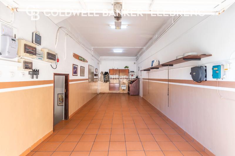 Foto c0b11c57-7228-4e8f-88fe-d7f9dbfb0301. Casa amb xemeneia calefacció aparcament piscina a Barcelona