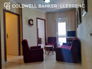 Flat  Carrer de sugranyes. Piso con encanto en badal – 2 habitaciones y balcón, ¡para refor