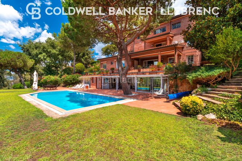 Foto 0107d481-7f8e-4493-9d4f-c8fa1a12ff4a. Casa con camino riscaldamento parcheggio piscina in Barcelona