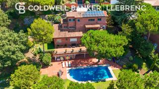 Maison à Vallvidrera - Tibidabo - Les Planes. Espectacular casa con piscina y gran jardín en vallvidrera
