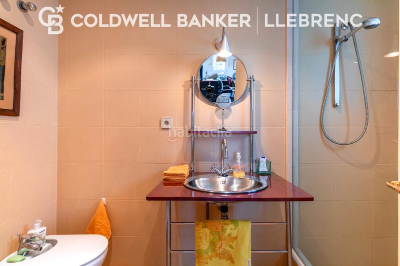 Foto 101bb978-c6da-4753-a40a-0a738dc585ec. Casa con camino riscaldamento parcheggio piscina in Barcelona