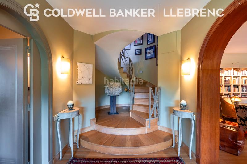 Foto 303186cc-5b9d-48b6-af4d-f85402efe2b3. Casa con camino riscaldamento parcheggio piscina in Barcelona