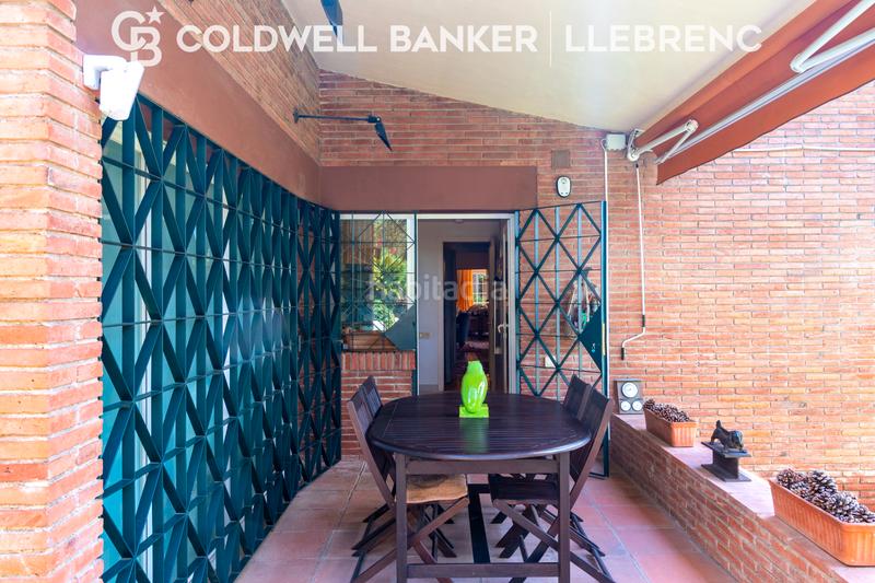 Foto 66cba94f-db69-4bc0-b60c-cb27cf03b930. Casa con camino riscaldamento parcheggio piscina in Barcelona