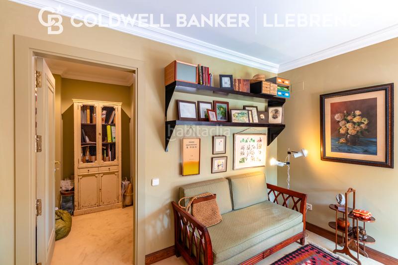 Foto 7b1b93d1-2448-45c7-858f-506b56cc3764. Casa con camino riscaldamento parcheggio piscina in Barcelona