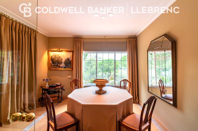 Foto 8ea79c08-5c79-4f4b-a540-364c5ed81c93. Casa con camino riscaldamento parcheggio piscina in Barcelona