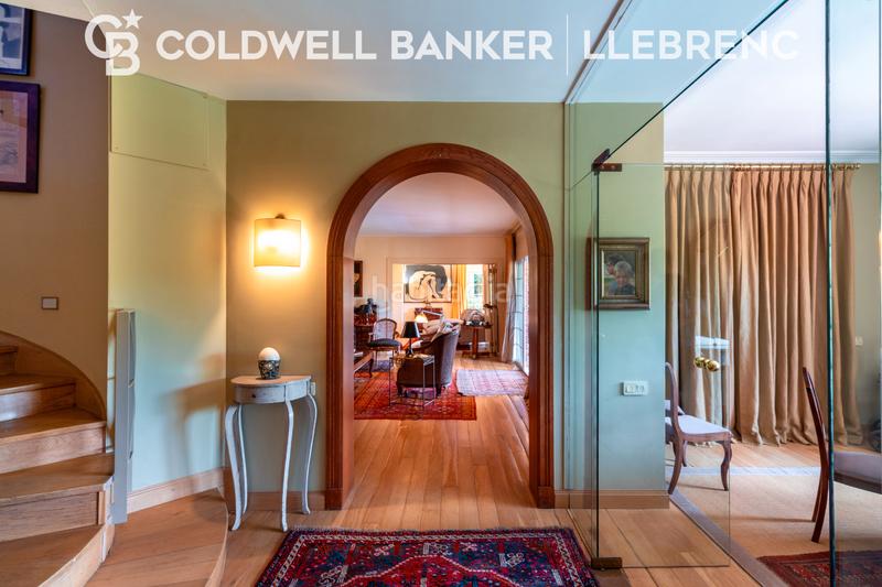 Foto a0274ad0-bd92-43ea-b0dd-454ac3b19337. Casa con camino riscaldamento parcheggio piscina in Barcelona