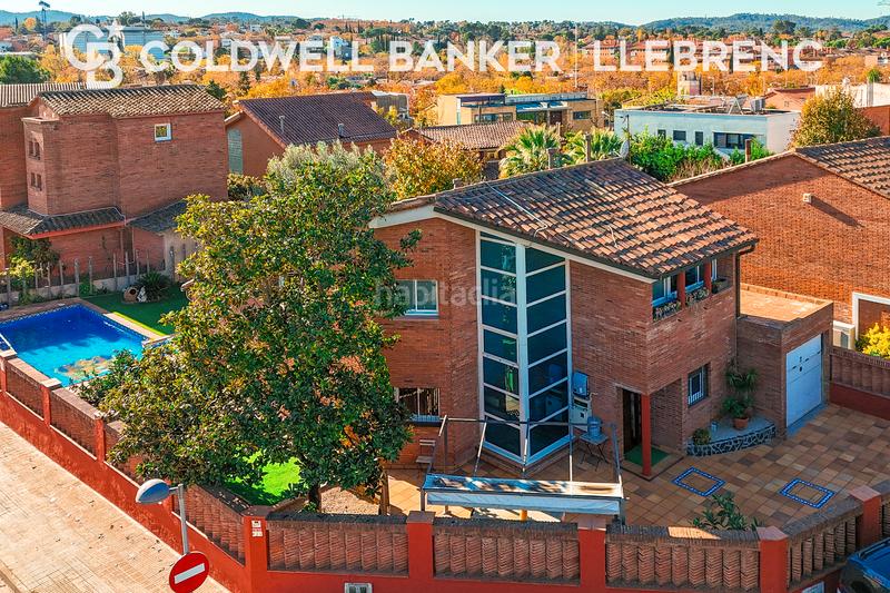 Foto 10244773-55d6-4b1a-99d6-c61fb298c380. Casa amb xemeneia calefacció aparcament piscina a Sant Cugat del Vallès