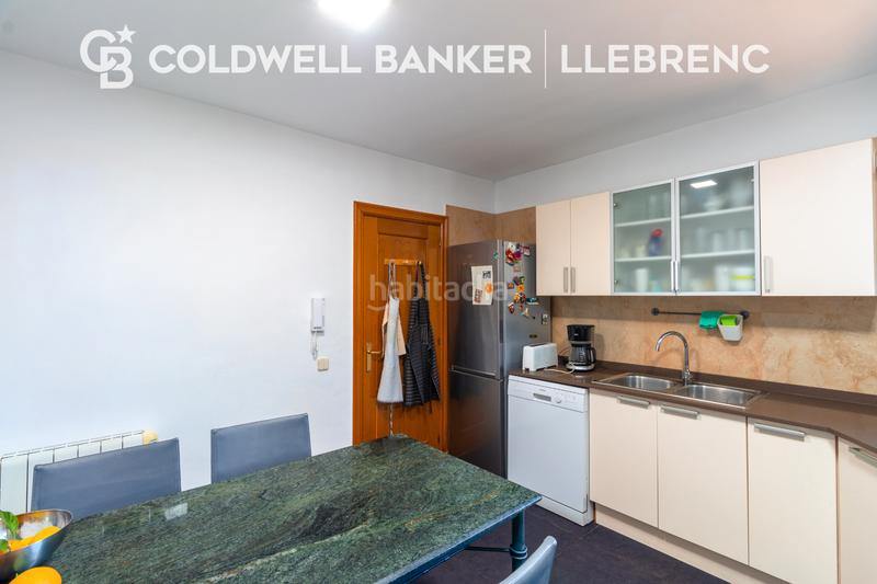 Foto 571f10dc-4e7c-4f96-939b-b0236718d685. Casa amb xemeneia calefacció aparcament piscina a Sant Cugat del Vallès