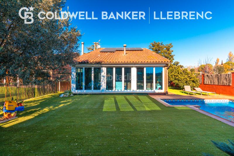 Foto 9206f061-7ed6-406b-a90e-701c77a8e7db. Casa amb xemeneia calefacció aparcament piscina a Sant Cugat del Vallès