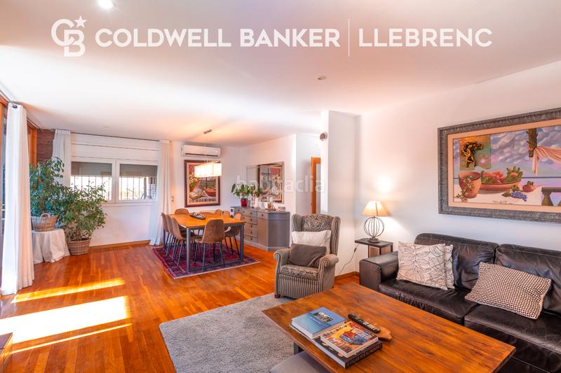 Foto f71ea52f-6522-4361-849c-e3fb680ac0f6. Casa amb xemeneia calefacció aparcament piscina a Sant Cugat del Vallès