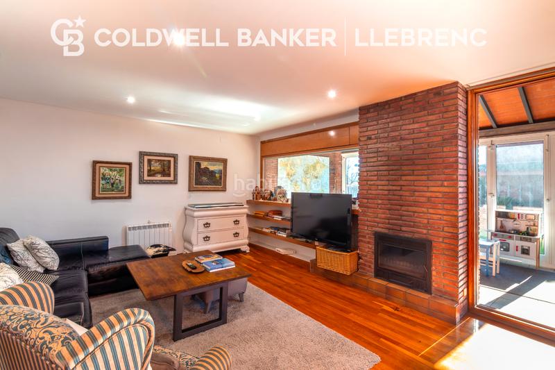 Foto fdac71ff-ff2f-4b65-8f27-918894104533. Casa amb xemeneia calefacció aparcament piscina a Sant Cugat del Vallès