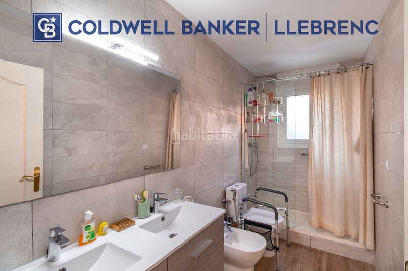Foto 162d1378-f844-4f58-bf35-07bb5cb8c299. Casa amb calefacció aparcament piscina a La Plana-Bellsoleig Sant Just Desvern