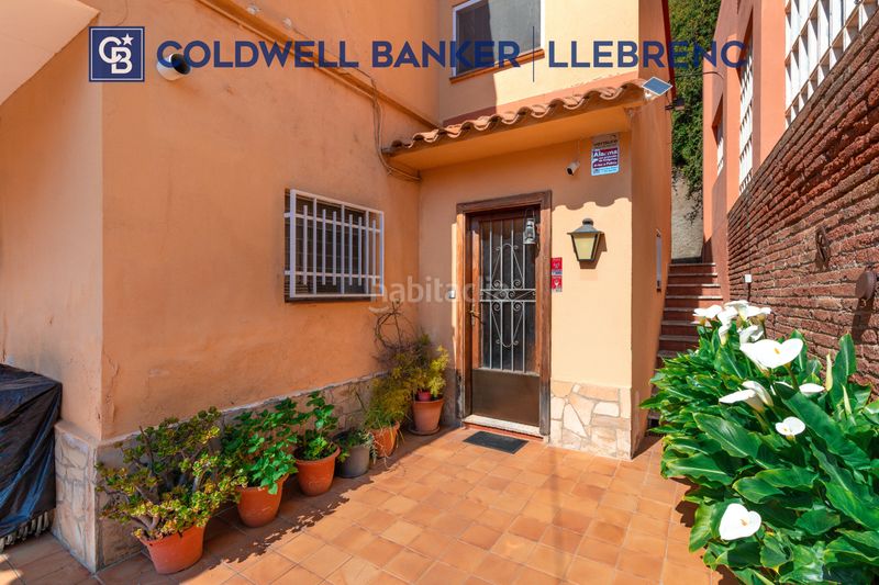 Foto 3ee060f6-9678-4245-93f6-1d07a8b1b864. Casa amb xemeneia calefacció a Sarrià Barcelona