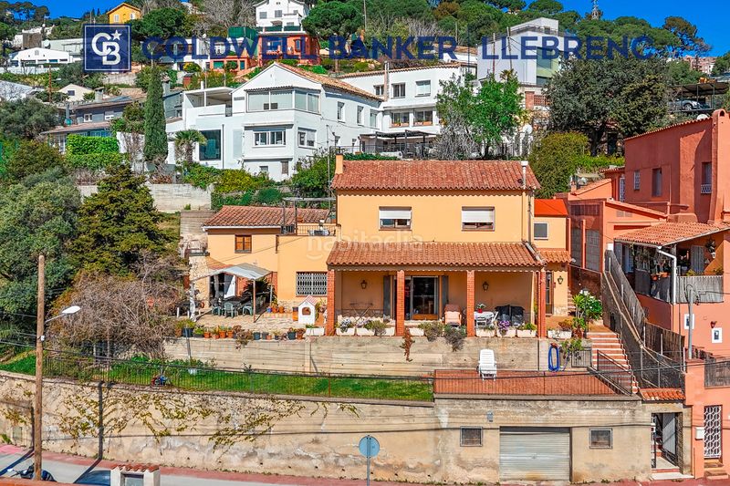 Foto aef897ce-b181-46f4-927b-25bd060925f9. Casa amb xemeneia calefacció a Sarrià Barcelona