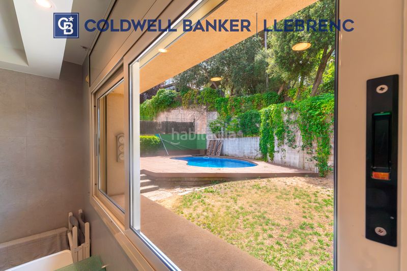 Foto 5effa8e5-0754-4028-b595-9f1c01921139. Casa amb xemeneia calefacció aparcament piscina a Barcelona