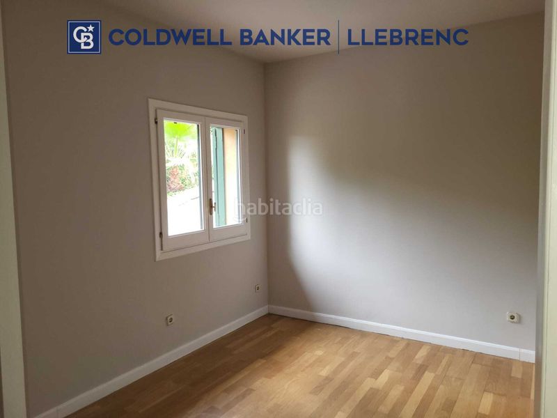 Foto f6864587-aefc-4f5f-b6b7-a85372141f12. Rent ground floor with fireplace heating parking in Barcelona