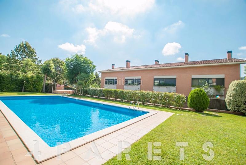 Foto 10bd0586-7467-46c4-b5c3-cd27735d4b79. Reihenhaus mit heizung parking pool in Cabrils