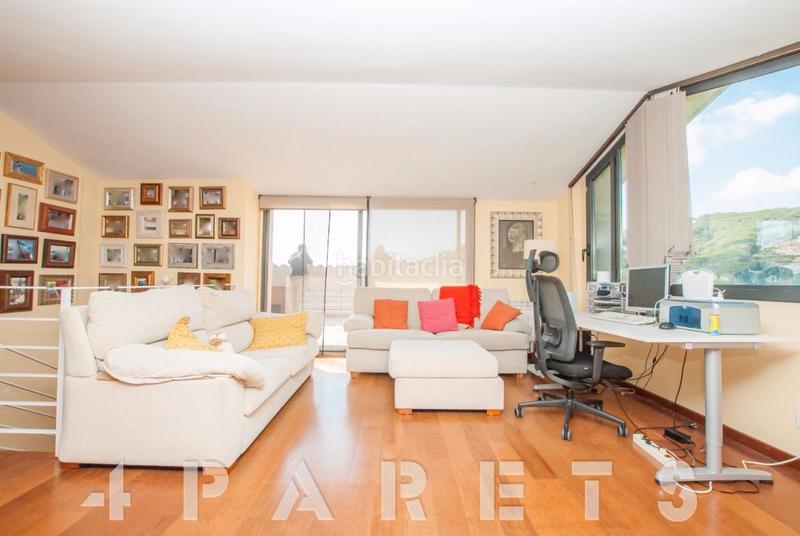 Foto 75eedf44-be2f-431e-a881-7ee761703f79. Reihenhaus mit heizung parking pool in Cabrils