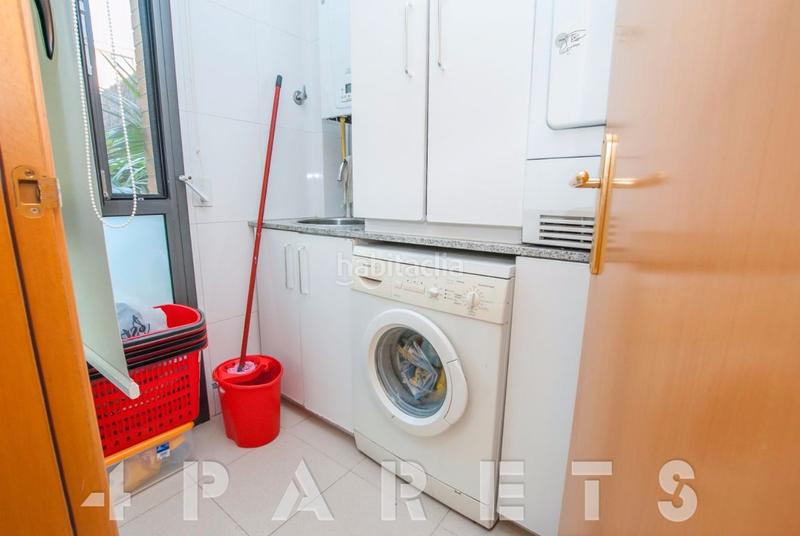 Foto b13b033b-a88b-4509-acc3-8eadab461a60. Reihenhaus mit heizung parking pool in Cabrils