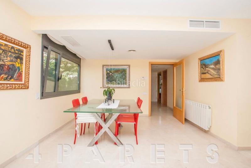 Foto e80a265a-483a-4f8b-9df5-c87ebabc57f8. Reihenhaus mit heizung parking pool in Cabrils