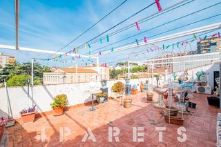 tico  Carrer mossn mol. Espectacular tico dplex de, ni ms ni menos, que de 290m2 con