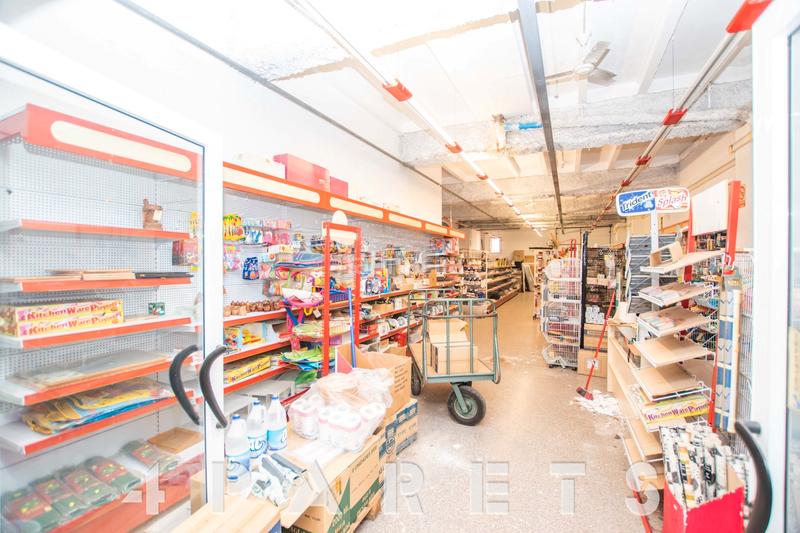 Foto f2165e9f-aec4-4382-9a9d-f6e66eddfbd6. Locale commerciale in Eixample Mataró