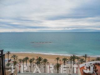 Lloguer Pis a Casco Urbano. Piso amueblado de 3 habitaciones con vistas al mar en vinaròs