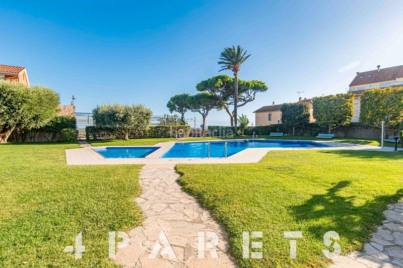 Foto 949e2f07-6ab8-498c-b4ac-75524b8dcf84. Planta baja fantástica planta baja totalmente reformada en una de las comunidades más prestigiosas en Vilassar de Mar