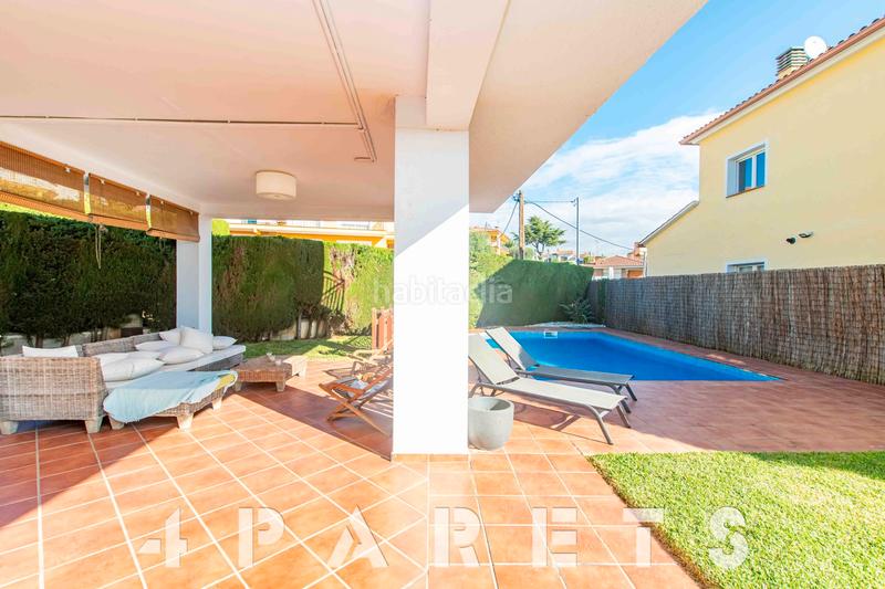 Foto 1823d8f3-0d20-4df6-bf38-291a02b434f1. Chalet mit kamin heizung parking pool in Premià de Dalt