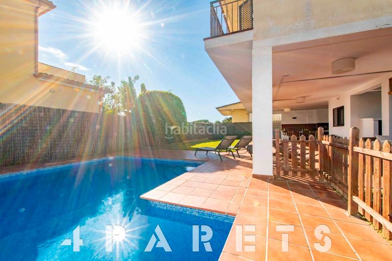 Foto 50872b24-544e-42aa-9826-70d49957bdea. Chalet mit kamin heizung parking pool in Premià de Dalt