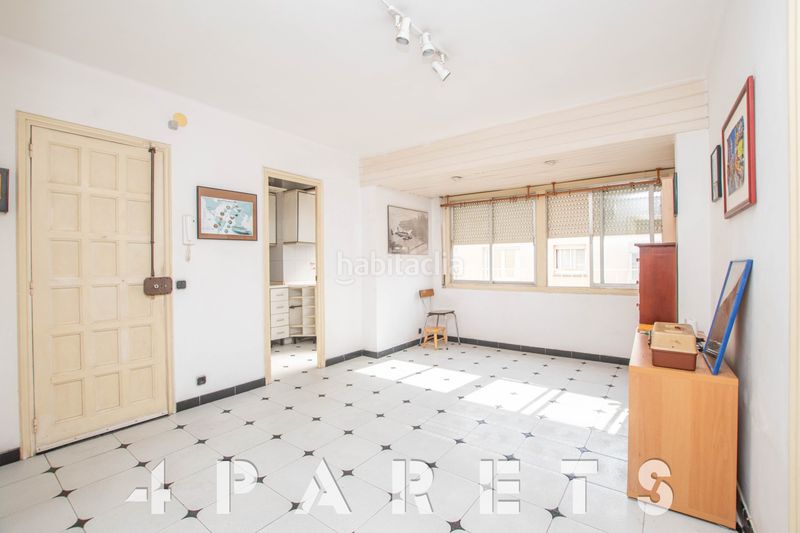 Foto c7f99ef1-e9e2-4c2e-b294-29ebc7bd1134. Ático soleado ático de 2 habitaciones en el centro en Mataró