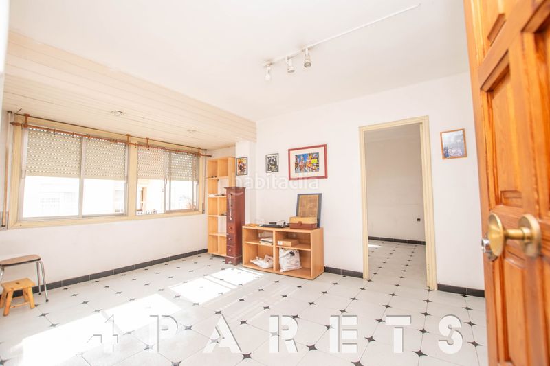 Foto ec2065bb-9415-474f-96cf-7b01cab5456c. Ático soleado ático de 2 habitaciones en el centro en Mataró