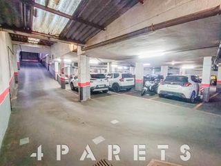Aparcament cotxe  Ronda o'donnell. Amplio garaje con 48 plazas en peram�s matar�