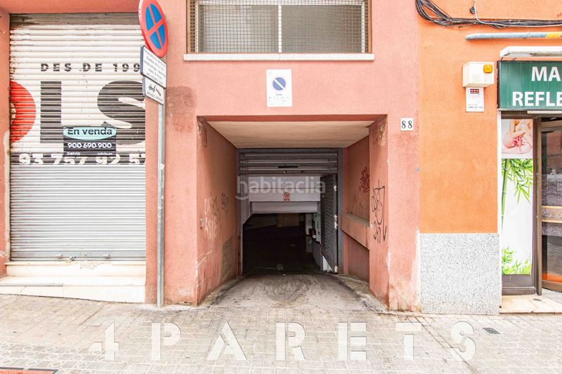 Foto d2d56b34-62c7-4b42-ab15-92b3212e6852. Aparcament cotxe a Eixample Mataró